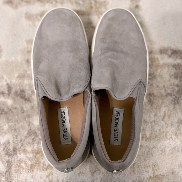 Steve Madden “Gills” Grey Suede - Picture 3 of 8